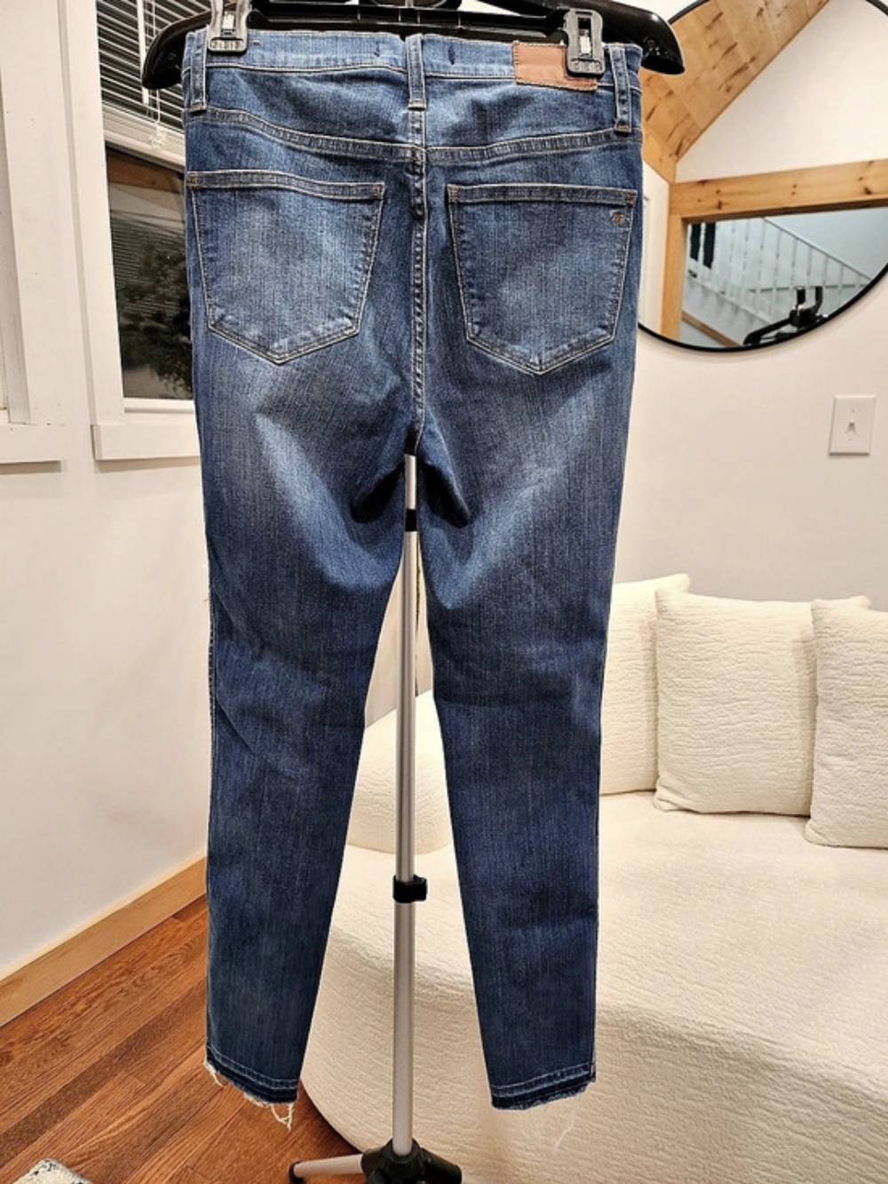 Madewell 10" High-Rise Skinny Distressed Skinny Jeans in Blue Waist 26 - Picture 3 of 9